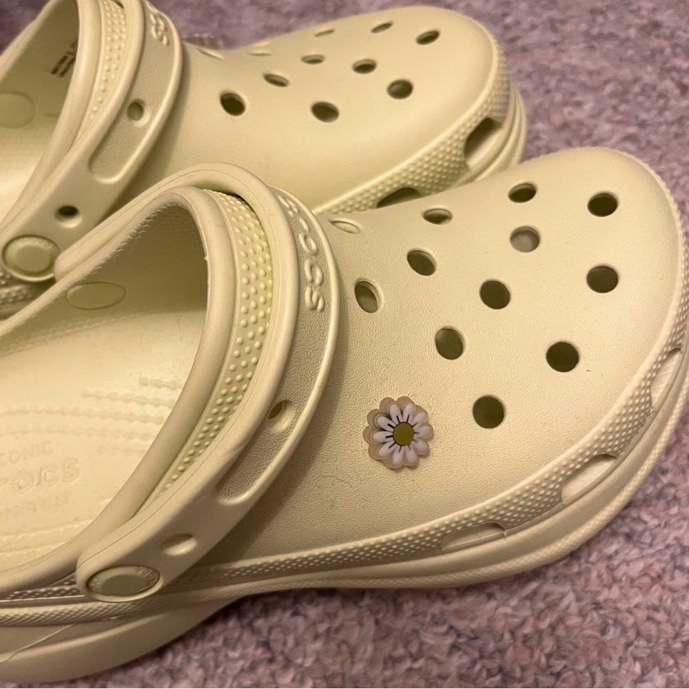 CROCS Light Yellow Clogs with Daisy Charm